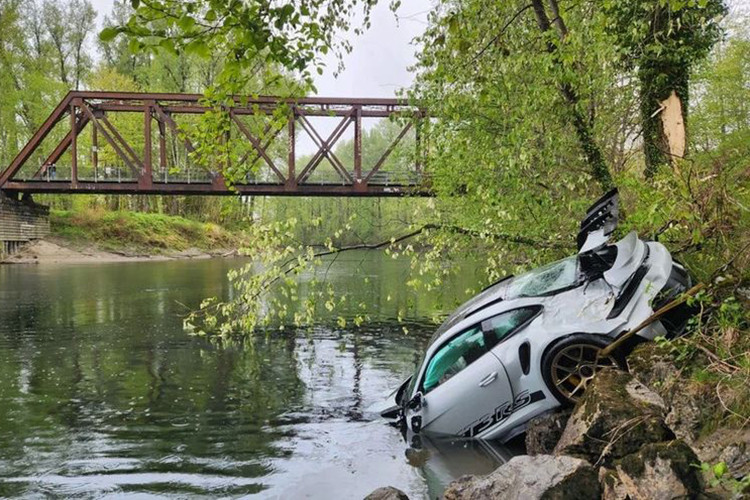 Porsche 911 GT3 RS hon 6 ty dong chua dang ky roi 