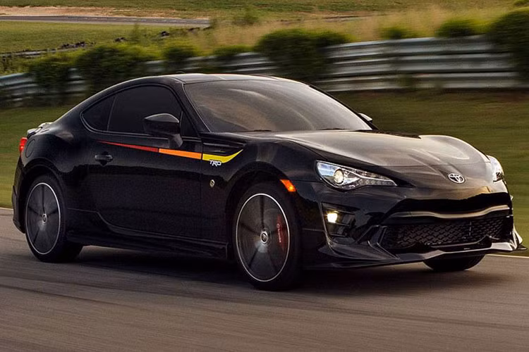 Đây được xem là phép thử trước khi Toyota tung chiếc 86 GT hoàn toàn mới ra thị trường vào tháng 8 với lớp sơn Neptune và tone màu nội thất đỏ/đen. Hiện hãng xe ôtô Toyota từ chối đưa ra giá bán cho chiếc 86 GT.