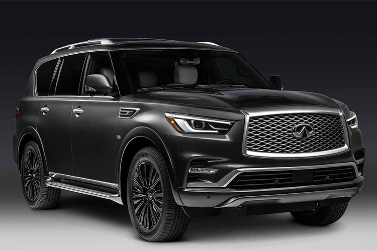 Chiếc SUV cỡ lớn QX80 phiên bản Limited được thương hiệu xe sang Nhật Bản nâng cấp nổi bật nhất là ngoại thất với màu xám (Anthracite Gray) thửa riêng cho cho phiên bản này, thân xe có một vài chi tiết được mạ chrome sáng satin như ở phần bên dưới cản trước xe, gá nóc...