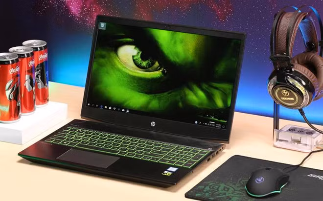 Diem mat laptop dong loat giam gia manh dau thang 7