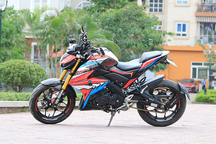 Với tầm giá đó, những người chơi xe có thể lựa chọn một số dòng xe với dung tích đến 200 phân khối. Song, TFX không thất thế, bởi dòng xe này được phân phối chính hãng, với dịch vụ sau bán hàng đảm bảo hơn nhiều so với các đại lý kinh doanh tư nhân tại Việt Nam hiện nay.