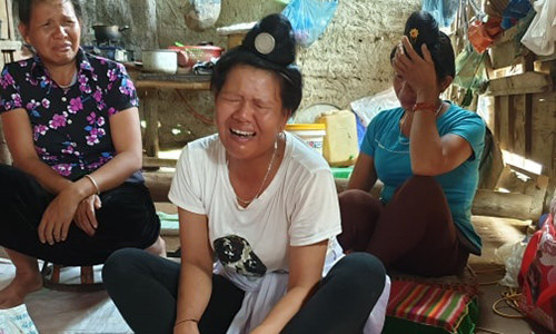 Tai nan tham khoc o Hoa Binh: Me chet lang nghe tin 2 con thuong vong