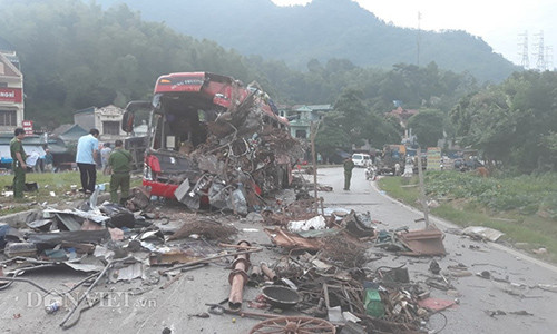 Tai nan tham khoc o Hoa Binh: Me chet lang nghe tin 2 con thuong vong-Hinh-3