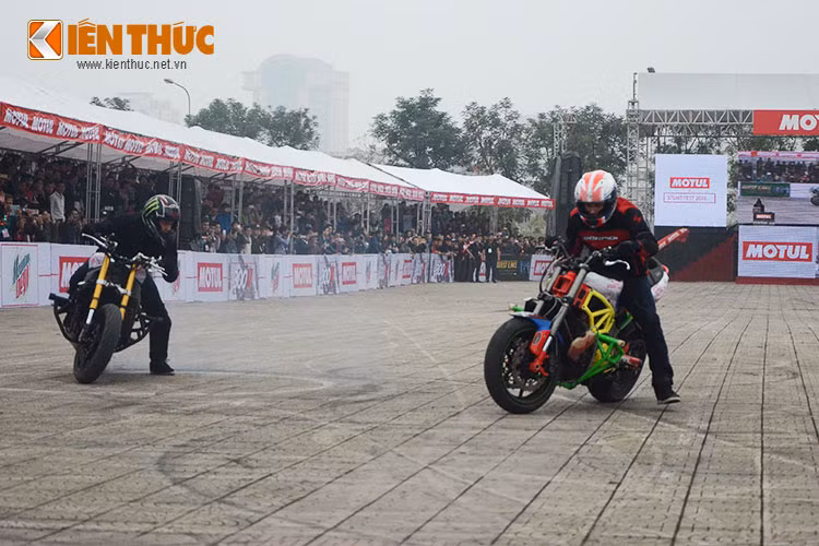Bộ 3 stunter đẳng cấp thế giới đã mang đến những màn trình diễn đỉnh cao đến với khán giả. Đặc biệt là sự góp mặt của Stunter 13 – Rafal Pasierbek, một trong những tay Stunt tốt nhất thế giới ở thời điểm hiện tại. Cùng với đó là Aaron Twite, Hiroyuki Ogawa.