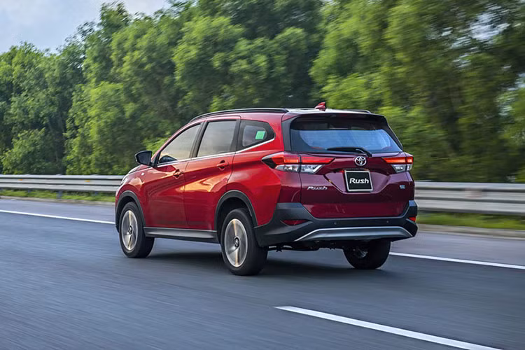 Toyota Rush co the da bi 