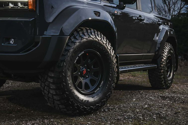 Arctic Trucks cho biết Land Cruiser Prado AT37 sẽ chính thức có mặt trên thị trường vào quý 2 năm 2025. Các thị trường mục tiêu bao gồm: Châu Âu, Trung Đông, Châu Phi và Bắc Mỹ.