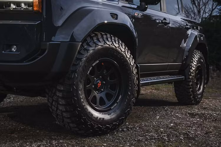 Arctic Trucks cho biết Land Cruiser Prado AT37 sẽ chính thức có mặt trên thị trường vào quý 2 năm 2025. Các thị trường mục tiêu bao gồm: Châu Âu, Trung Đông, Châu Phi và Bắc Mỹ.