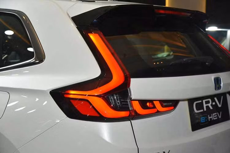 Honda CR-V 2024 hon 1 ty vua ra mat da tu tin ban 