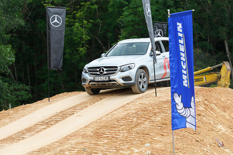 MBDA 2018 được kỳ vọng sẽ huấn luyện và cấp chứng chỉ cho hơn 600 khách hàng và khách mời. Hãng lốp cao cấp Michelin sẽ tiếp tục đồng hành cùng Học viện lái xe An toàn Mercedes-Benz 2018.