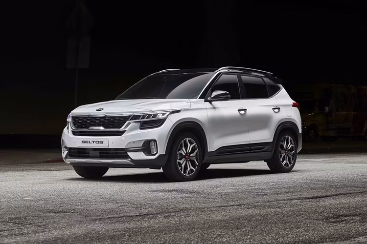 Mới đây, hãng Kia đã công bố giá bán chính thức của Seltos 2020 tại thị trường quê nhà Hàn Quốc. Mẫu xe Kia Seltos 2020 mới được xem là đối thủ cạnh tranh của Honda HR-V, Mazda CX-3 hay Hyundai Kona.