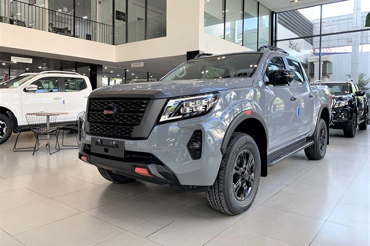 E am, Nissan Kicks e-Power va Navara tiep tuc giam den 150 trieu dong-Hinh-2