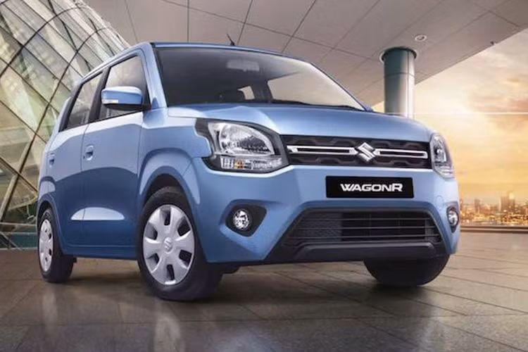 Mẫu xe Suzuki Wagon R đã từng được phân phối chính hãng tại Việt Nam cách đây 17 năm nhưng do có kiểu dáng vuông vức, chiếc xe đã không được người dùng đón nhận. Tuy nhiên tại Nhật Bản và một số thị trường, mẫu xe này có doanh số khá cao và đã trải qua nhiều thế hệ. Mới đây, phiên bản Suzuki Wagon R 2019 mới đã ra mắt tại Ấn Độ.