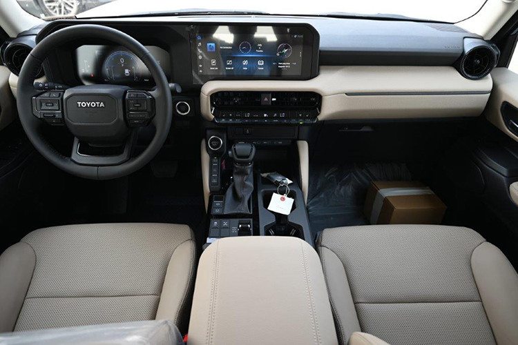 Hiện tại, các đại lý ở trong nước cũng đã thông báo nhận cọc Toyota Land Cruiser Prado 2024 với mức giá tạm tính là 3 tỷ đồng. Mẫu xe sắp bán tại Việt Nam có thể được nhập từ Nhật. Tuy nhiên đến thời điểm hiện tại hãng vẫn chưa đưa ra bất kỳ thông báo nào về thời điểm ra mắt chính thức của mẫu xe này.