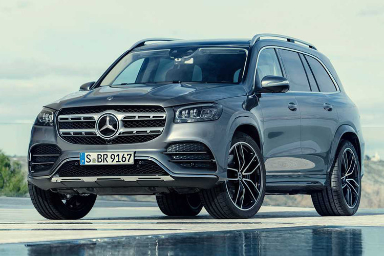 Có thể nói, triển lãm VIMS 2019 sắp tới là sân chơi của hãng xe sang nước Đức - Mercedes-Benz khi dự kiến đồng loạt giới thiệu ra tới 3 mẫu xe mới, trong đó bao gồm cả mẫu SUV Full-size GLS 2020. Cũng gặp tình trạng tương tự như "đàn em" GLE với đối thủ X5 mới, sau khi về nước GLS sẽ phải "chạm trán" trực tiếp với đối thủ BMW X7 sừng sỏ.