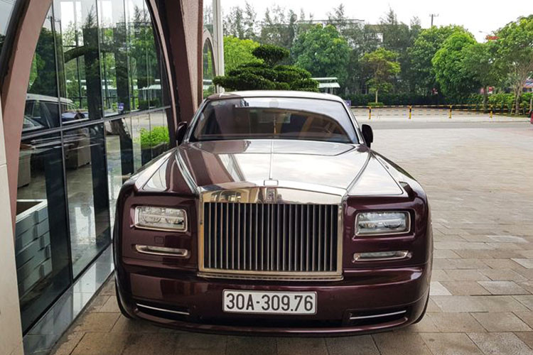 Giống như Phantom EWB tiêu chuẩn, Rolls-Royce Phantom Mặt Trời Phương Đông cũng sử dụng động cơ V12, 48 van, dung tích 6,75 lít, hút khí tự nhiên và sử dụng hệ thống phun nhiên liệu trực tiếp.