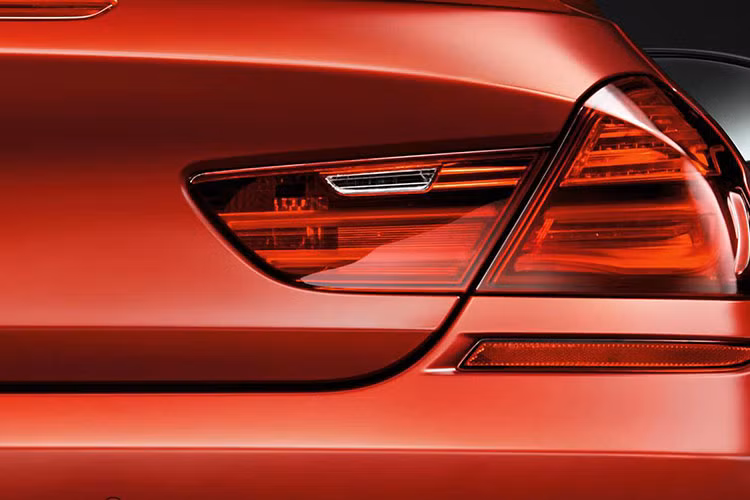 Vẻ bề ngoài, BMW M6 Competition được ưu ái hơn M6 Coupe và M6 Convertible.