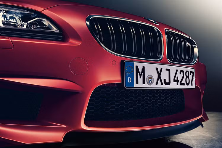 Sức mạnh đáng nể trên giúp BMW M6 Competition tăng tốc từ 0-100 km/h chỉ trong 3.9 giây, từ 0-200 km/h chỉ trong 11.8 giây.