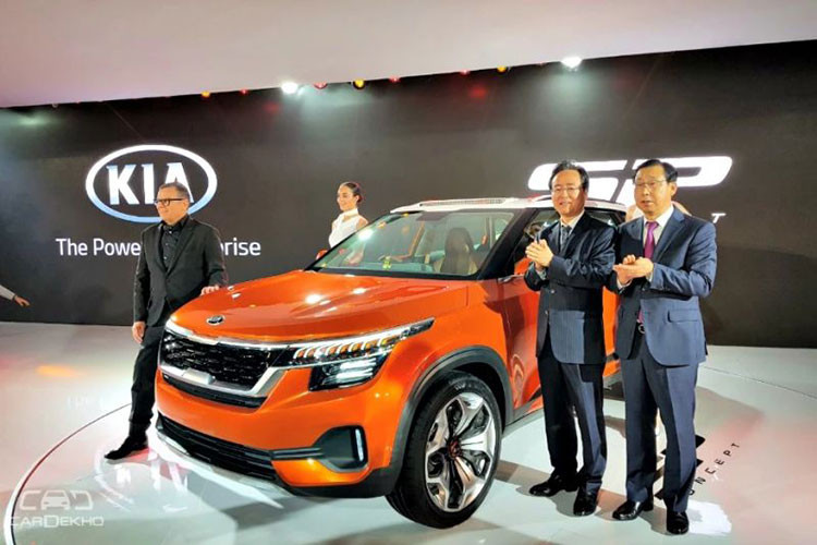 Trong khuôn khổ triển lãm Seoul 2019 đang diễn ra tại Hàn Quốc, Kia đã chính thức "vén màn" bản Concept của mẫu xe Kia SP Signature mới. Dự kiến, sau khi chính thức được lên dây chuyền sản xuất thương mại, Kia SP Signature sẽ là đối trọng trực tiếp của những cái tên sừng sỏ như Honda HR-V, Hyundai Kona, Mazda CX-3..