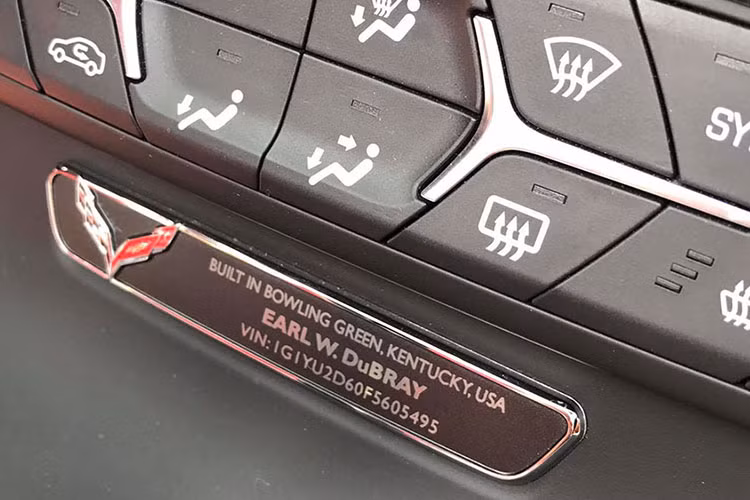 Chevrolet đã thực hiện một loạt các thay đổi để nâng cao tính khí động học như bodykit thể thao cản trước gắn líp chia gió, cánh đuôi dạng nẹp... Nắp ca-pô của xe cũng được "trổ" thêm khe tản nhiệt cho động cơ. Bên cạnh đó trên phiên bản này cũng được đánh dấu là bản thửa riêng.