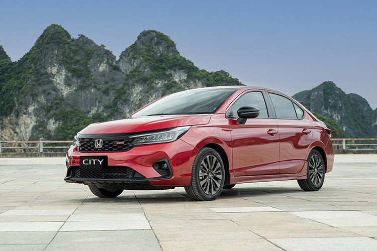 Trong khi đó, ở vị trí cuối cùng là mẫu sedan cỡ B - Honda City với doanh số 482 xe, giảm hơn 1.000 chiếc so với tháng cuối cùng của năm 2023. Honda City tại Việt Nam hiện tại vẫn là phiên bản ra mắt từ 2021.