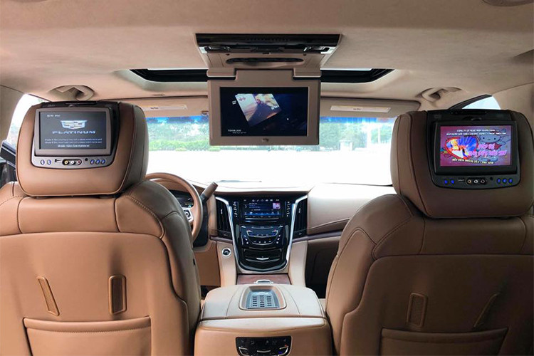 Các tính năng an toàn cho xe gồm; 10 túi khí an toàn (túi khí hàng ghế trước, túi khí rèm); hệ thống chống bó cứng phanh ABS, phân phối lực phanh điện tử EBD, hỗ trợ lực phanh khẩn cấp BAS, cân bằng điện tử ESC... nổi bật là ghế tài xế có khả năng rung theo hướng tiềm ẩn nguy hiểm (Safety Alert Seat) để cảnh báo cho người người lái. 