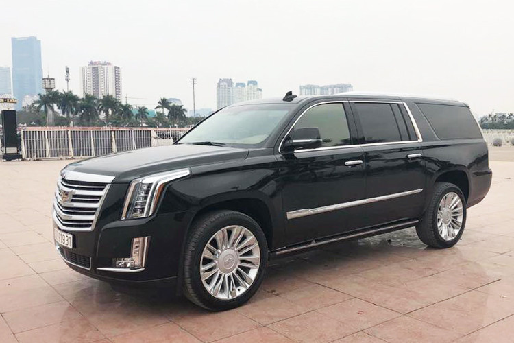 Tại thị trường Việt Nam giá Escalade ESV Platinum khoảng gần 6 tỷ đồng vào thời điểm trước ngày 1/7/2016 khi thuế tiêu thụ đặc biệt chưa tăng. Sau ngày 1/7, gần như không có thêm Cadillac Escalade được nhập về và giá bán của chiếc SUV sang này đã tăng lên khoảng hơn 7 tỷ đồng. Hiện do nghị định 116 cùng nhiều chính sách mới khiến những mẫu xe sang cũ, chạy lướt khó về Việt Nam cũng làm cho dòng xe này hiếm hơn.