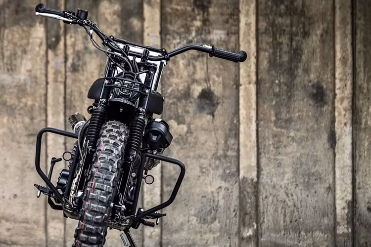 Từ khi còn là bản concept tại triển lãm môtô vào năm 2019, mẫu xe máy Honda CT125 đã được vinh danh là chiếc xe "siêu Cub" có khả năng vượt địa hình tốt và bền bỉ như chính những người anh em của mình. Honda CT125 được phát triển dựa trên khung gầm và động cơ của mẫu Super Cub, nhưng mang phong cách bụi bặm và cứng cáp của một chiếc Scrambler.