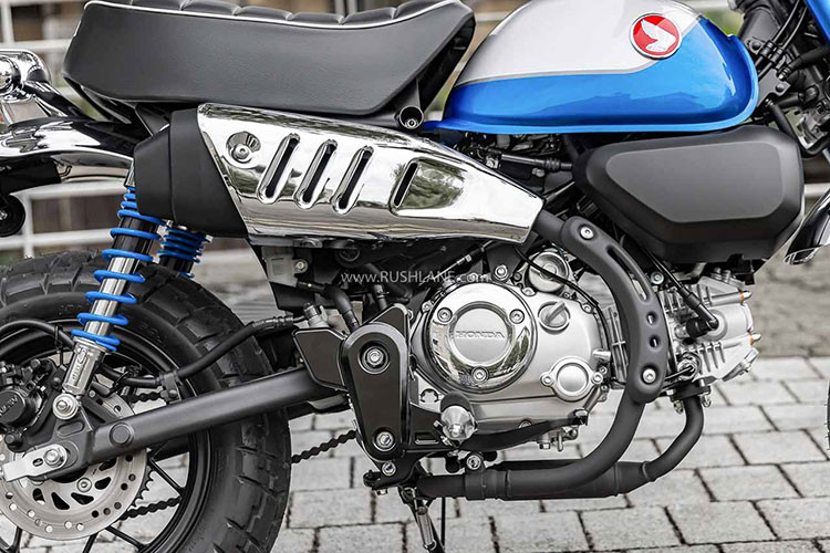 Tuy nhiên, theo công bố của Honda thì cặp phuộc sau lò xo trụ trên xe đã được nâng cấp mạnh so với trước cho cảm giác lái êm ái và đầm chắc hơn.