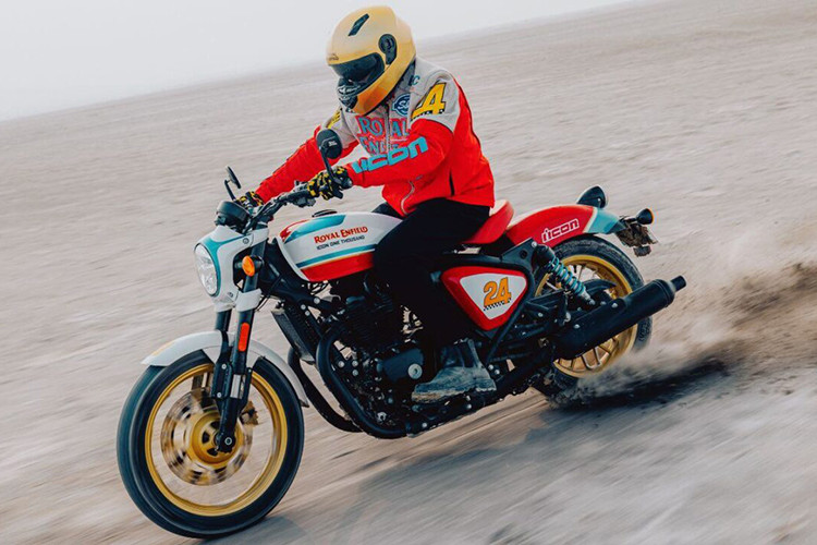 Ngoài những cập nhật về thiết kế, các bộ phận cơ khí còn lại của xe vẫn được giữ nguyên như bản tiêu chuẩn. Shotgun 650 Limited Run Icon Edition tiếp tục sử dụng động cơ 648cc, đôi xi lanh.