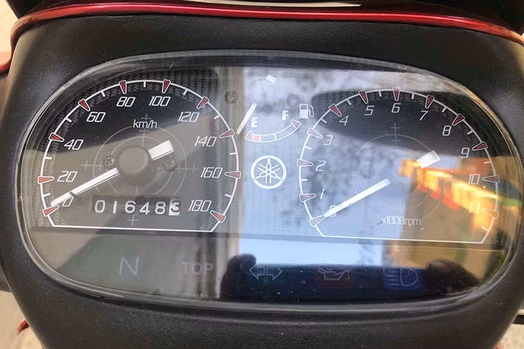 Được tung ra lần đầu ở Malaysia vào khoảng năm 2006-2007 với tên gọi Z125 nhưng tới năm 2008-2009, phiên bản mâm đúc của chiếc xe mới được đổi tên thành 125 ZR cho đến ngày nay. Xe sở hữu phuộc trước dạng ống lồng, sau monoshock kèm phanh đĩa đơn cho cả hai bánh.