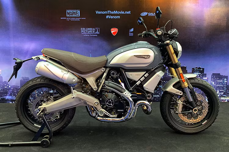 Tại thị trường Việt Nam, giá xe Ducati Scrambler 1100 khoảng 447,9 triệu đồng, cao hơn phiên bản cao nhất của Scrambler 800cc là 17 triệu đồng. Phiên bản Special của Scrambler 1100 có giá 481,9 triệu đồng và đắt nhất là phiên bản Sport giá 505,9 triệu đồng. Xe được phân phối chính hãng từ Ducati Việt Nam tại TP HCM và Hà Nội.