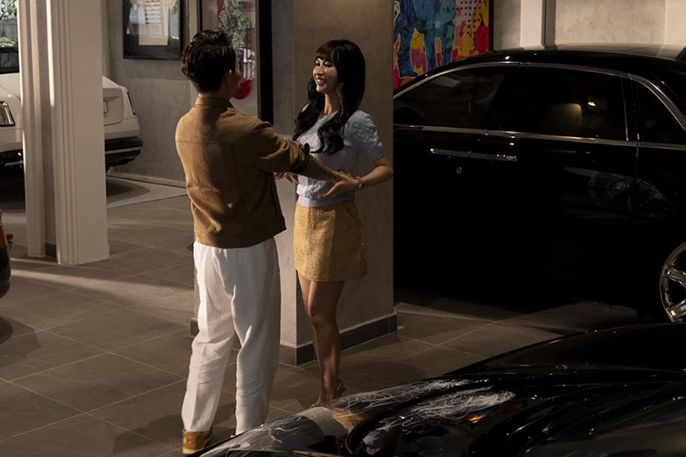 Chiếc McLaren Elva độc nhất Việt Nam ban đầu được dự kiến sản xuất 399 xe nhưng sau đó đã được điều chỉnh giảm 100 chiếc chỉ còn 299 xe và hãng xe Anh quốc còn có 1 lần điều chỉnh xuống chỉ 149 chiếc.