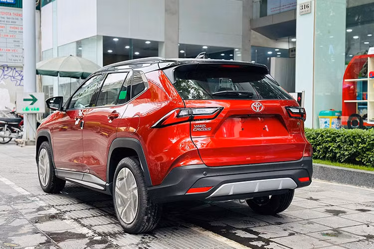 Gia xe Toyota Yaris Cross tai Viet Nam dang giam toi 20 trieu dong-Hinh-3