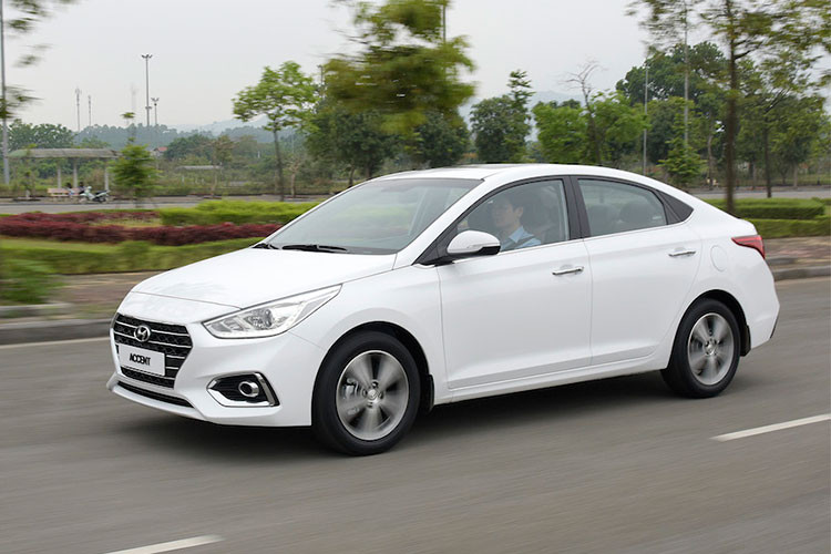 Cùng với i10, Hyundai Accent mới cũng là "gương mặt" thứ 2 của nhà phân phối và lắp ráp Hyundai Thành Công có mặt trong danh sách xe bán chạy nhất, với doanh số đạt 1.405 xe trong tháng 7/2018. Dù mới ra mắt chưa lâu, nhưng trong 7 tháng đầu năm mẫu xe này đạt doanh số 4.486 chiếc bán ra tại thị trường ôtô Việt.