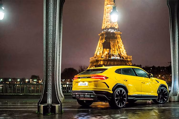 Tring năm 2017 vừa qua, hãng siêu xe Lamborghini đã đạt kỷ lục doanh số với 127 chiếc "siêu bò" Lamborghini được giao đến tay khách hàng ở Pháp và Monaco, giúp cho tăng trưởng của hãng lên 35% so với năm 2016. 