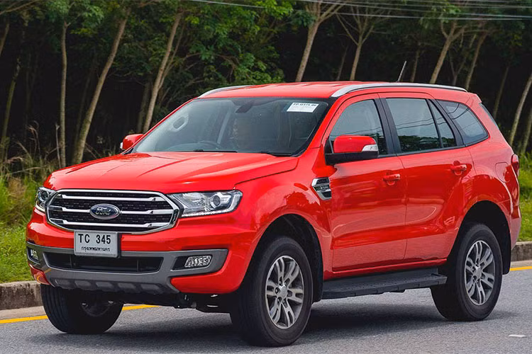 Được sản xuất tại Thái Lan, gần đây Ford Everest 2018 phiên bản nâng cấp liên tục bị phát hiện khi đang chạy thử trên đường phố kể từ tháng 1/2018. Theo đại diện Ford tại Thái Lan, họ cũng đã xác nhận việc ra mắt phiên bản nâng cấp này sẽ diễn ra vào tháng 6/2018.