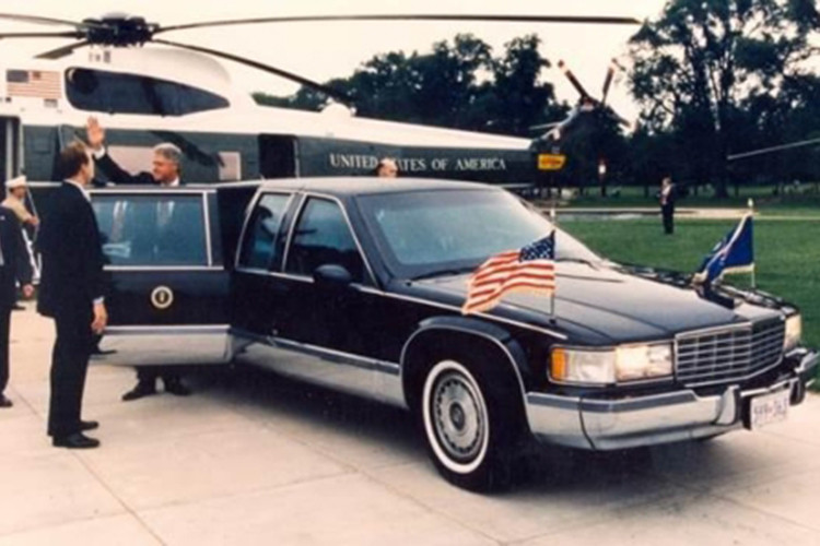 Việc chiếc Cadillac của cựu Tổng thống Mỹ Bill Clinton được lên sàn đấu giá lần này là một sự kiện hiếm hoi, bởi đây là chiếc limousine dành riêng cho các nguyên thủ quốc gia thường được bảo mật nghiêm ngặt và rất ít người có cơ hội tiếp cận.