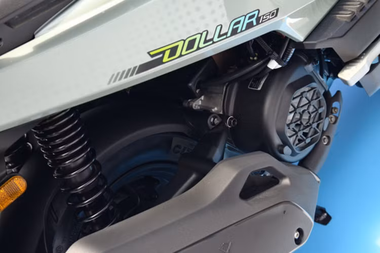 Về động cơ, Kymco Dollar được trang bị hai phiên bản là động cơ xăng 125cc và 150cc. Cả hai đều sử dụng công nghệ ISG tương tự eSP của Honda hay Bluecore của Yamaha, giúp xe khởi động mượt mà hơn. 