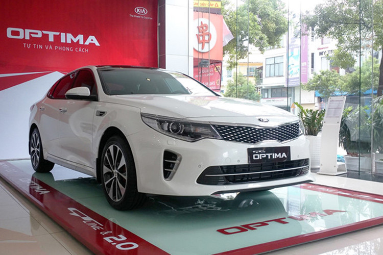 Kia Optima hiện đang là 1 trong những mẫu xe ế ẩm nhất tháng 3/2019 với số lượng bán ra chỉ có 32 chiếc. Chiếc sedan cỡ D chưa bao giờ tạo được sự chú ý trước các đối thủ tại thị trường Việt Nam và liên tục nằm trong top những doanh số bán thấp nhất phân khúc.