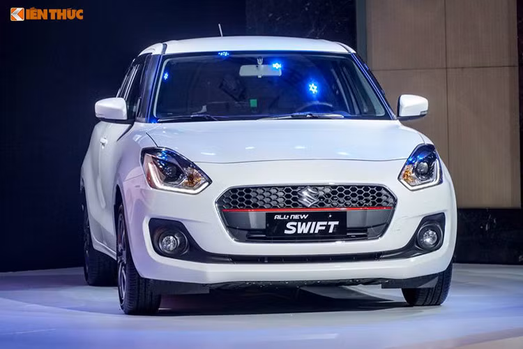 Suzuki Swift 2018 vừa được ra mắt tại Việt Nam là thế hệ thứ ba của dòng xe cỡ nhỏ ăn khách nhà Suzuki. Ở thế hệ mới này, chiếc xe đã được thay đổi đáng kể về cả thiết kế và vận hành, giúp cải thiện hiệu suất và khả năng tiết kiệm nhiên liệu. Tuy nhiên, doanh số Swift cũng không cải thiện được là mấy, trong tháng 3/2019 chỉ có 45 xe bán ra thị trường.
