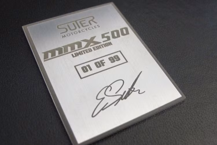 Sẽ chỉ có 99 chiếc Suter MMX 500 được sản xuất và hiện đã cho đặt hàng. Giá bán cho một chiếc là 120.000 franc Thuỵ Sĩ, tương đương 123.390$.