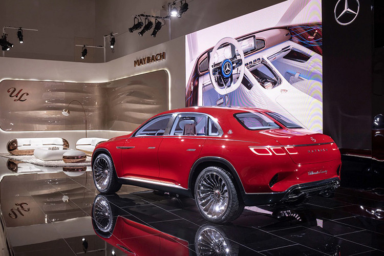 "Thị trường Mỹ đóng vai trò lớn trong việc hồi sinh dòng G-Class và các phiên bản AMG của mẫu xe này", chuyên gia phân tích Tim Urquhart của công ty HIS Markit, nói với phóng viên AutoNews. Do đó, Mercedes-Maybach GLS 2020 "sẽ thu hút những người nổi tiếng như gia đình Kardashian hay ngôi sao nhạc hip-hop nếu họ muốn sở hữu xe khác biệt so với G-Class".