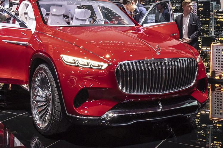 Nếu giá bán được đưa ra ngang hàng với siêu SUV Lamborghini Urus là đúng, Mercedes-Maybach GLS 2020 mới sẽ trở thành mẫu xe đắt nhất được lắp ráp tại Mỹ, vượt qua cả Acura NSX có giá 157.500 USD.