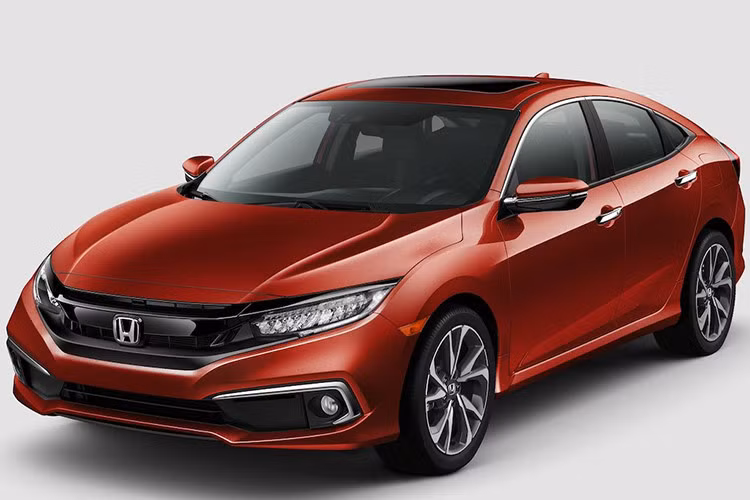 Các phiên bản Honda Civic hiện tại đang được bán ra tại thị trường Việt Nam có giá bán từ 763 đến 903 triệu đồng, đây được xem là đối thủ trực tiếp của Mazda3, Toyota Corolla Altis, Hyundai Elantra, KIA Cerato…