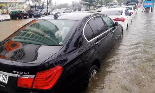 Tien sua xe sang ngap nuoc tai Da Nang dat ra sao?