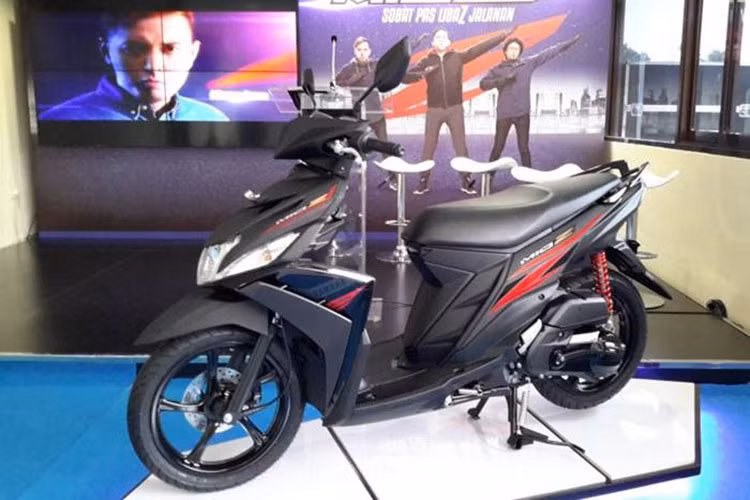 Tại thị trường Indonesia, hiện Yamaha Mio Z chỉ có 2 màu là đen nhám và trắng cho khách hàng lựa chọn. Mẫu xe này được công bố mức giá 15,1 triệu RP tại Indonesia tương đương 1.100 USD (khoảng 24 triệu đồng).