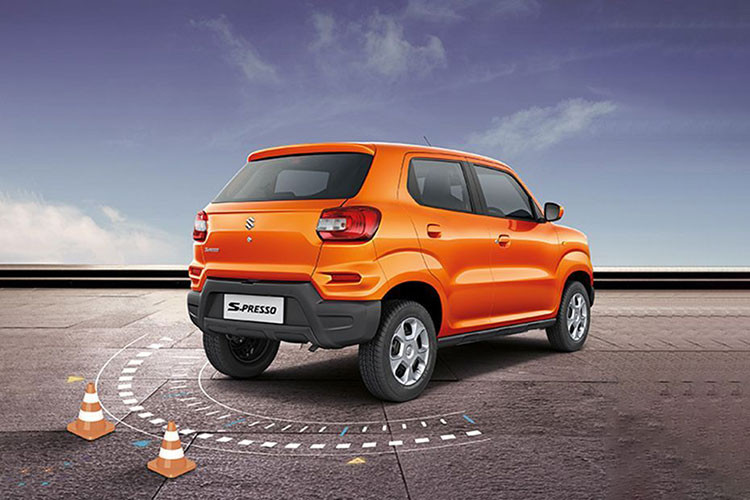 Cụ thể, động cơ của mẫu xe SUV Suzuki S-Presso 2022 tại thị trường Ấn Độ tạo ra công suất tối đa 67 mã lực và mô-men xoắn cực đại 89 Nm. So với phiên bản cũ, động cơ này chỉ giảm 1 mã lực và 1 Nm. Động cơ tiếp tục đồng hành với hộp số sàn 5 cấp hoặc hộp số tự động.