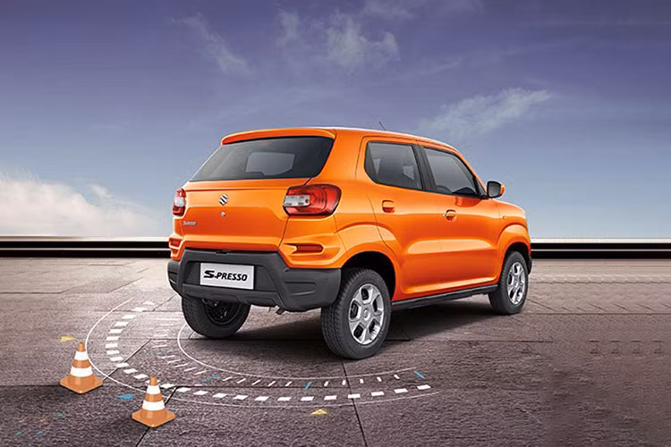 Cụ thể, động cơ của mẫu xe SUV Suzuki S-Presso 2022 tại thị trường Ấn Độ tạo ra công suất tối đa 67 mã lực và mô-men xoắn cực đại 89 Nm. So với phiên bản cũ, động cơ này chỉ giảm 1 mã lực và 1 Nm. Động cơ tiếp tục đồng hành với hộp số sàn 5 cấp hoặc hộp số tự động.