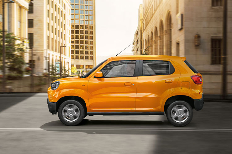 Bước sang phiên bản nâng cấp, Suzuki S-Presso 2022 mới được trang bị động cơ xăng K10C 3 xi-lanh, dung tích 1.0L mới. Động cơ này được trang bị công nghệ DualJet và Dual VVT giúp giảm lượng xăng tiêu thụ cũng như khí thải.