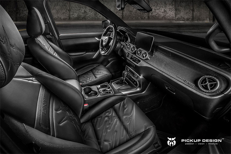 Trong đó bản Exy Off-Road có giá từ 13.995 Euro (tương đương 17.277 USD - gần 400 triệu đồng) và từ 16.995 Euro (tương đương 20.980 USD - khoảng 480 triệu đồng) với X-Class Urban. Hãng cũng nhấn mạnh đây là giá bán của gói độ chứ chưa tính giá gốc của chiếc xe.